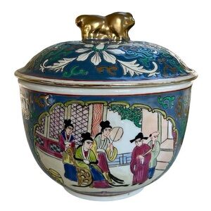 Vintage Chinese Chinoiserie Ginger Jar with Foo Dog Handled Lid
